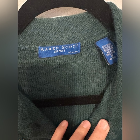 Karen Scott Women’s Green 100% Wool Holiday Gold Embroidered Cardigan Sweater 1X - Picture 3 of 4